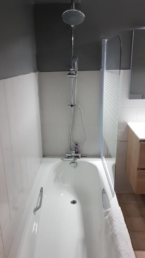 Au Pied Des 3 Vallees Apartment *